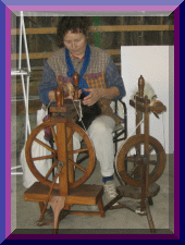 Handspinnen am Spinnrad